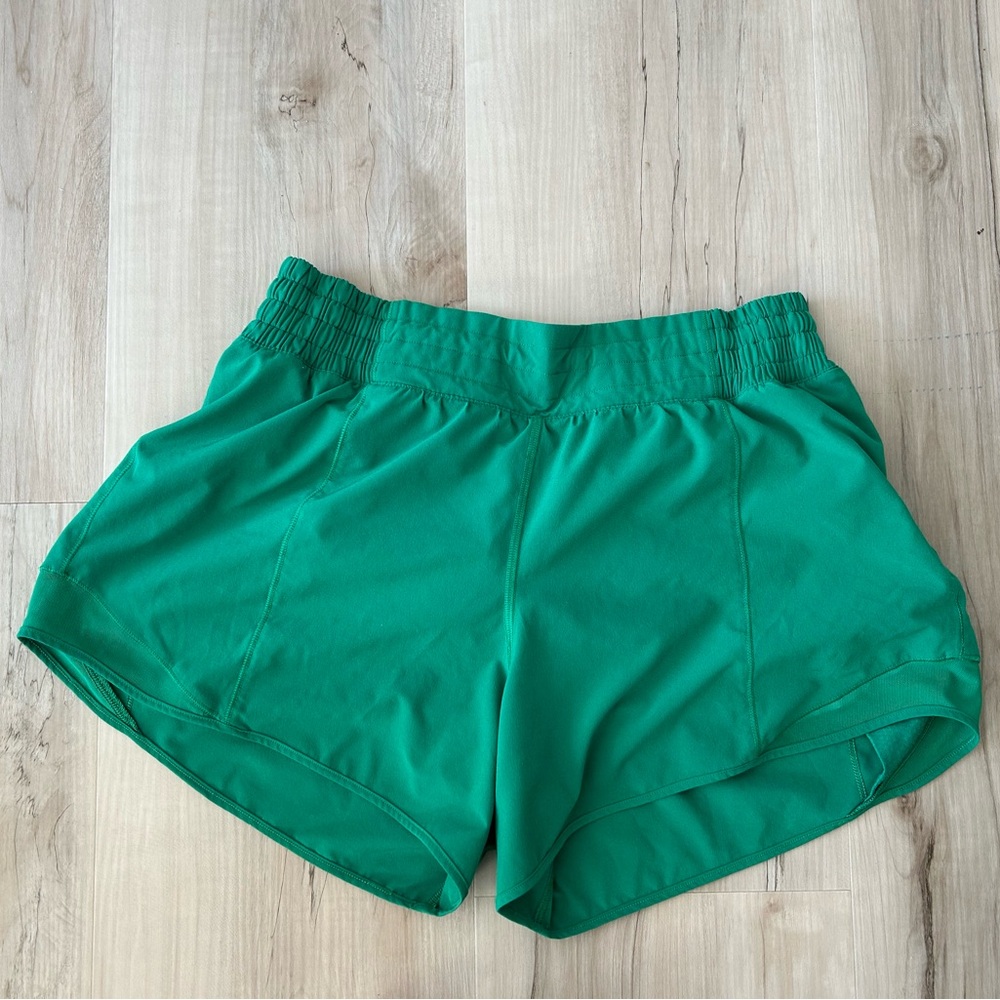 Lululemon Hotty Hot Shorts 4”